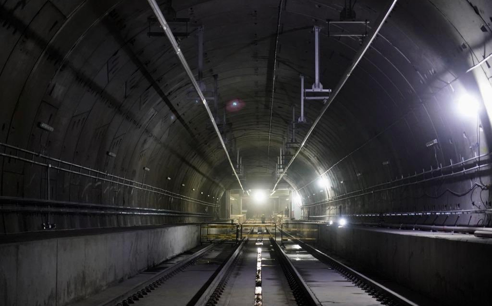 tunel-de-la-linea-del.jpg