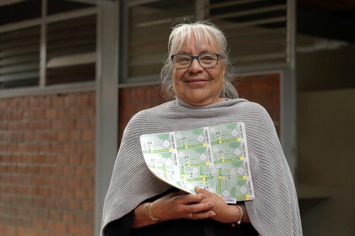 tupasajefoto-696x464