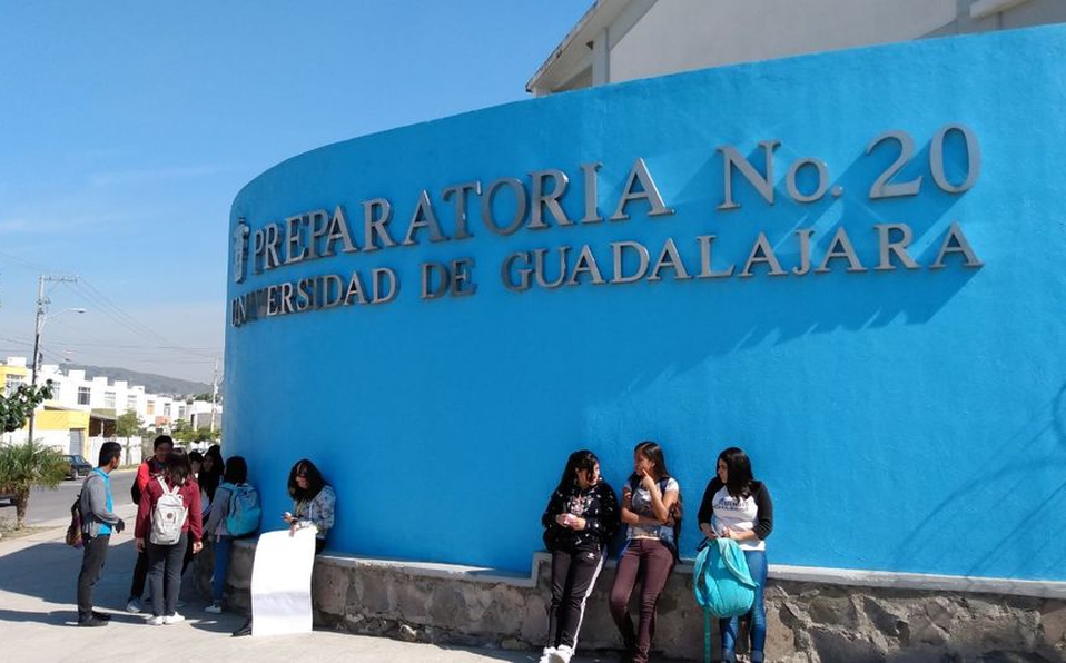 prepa-une-programa-senderos-seguros